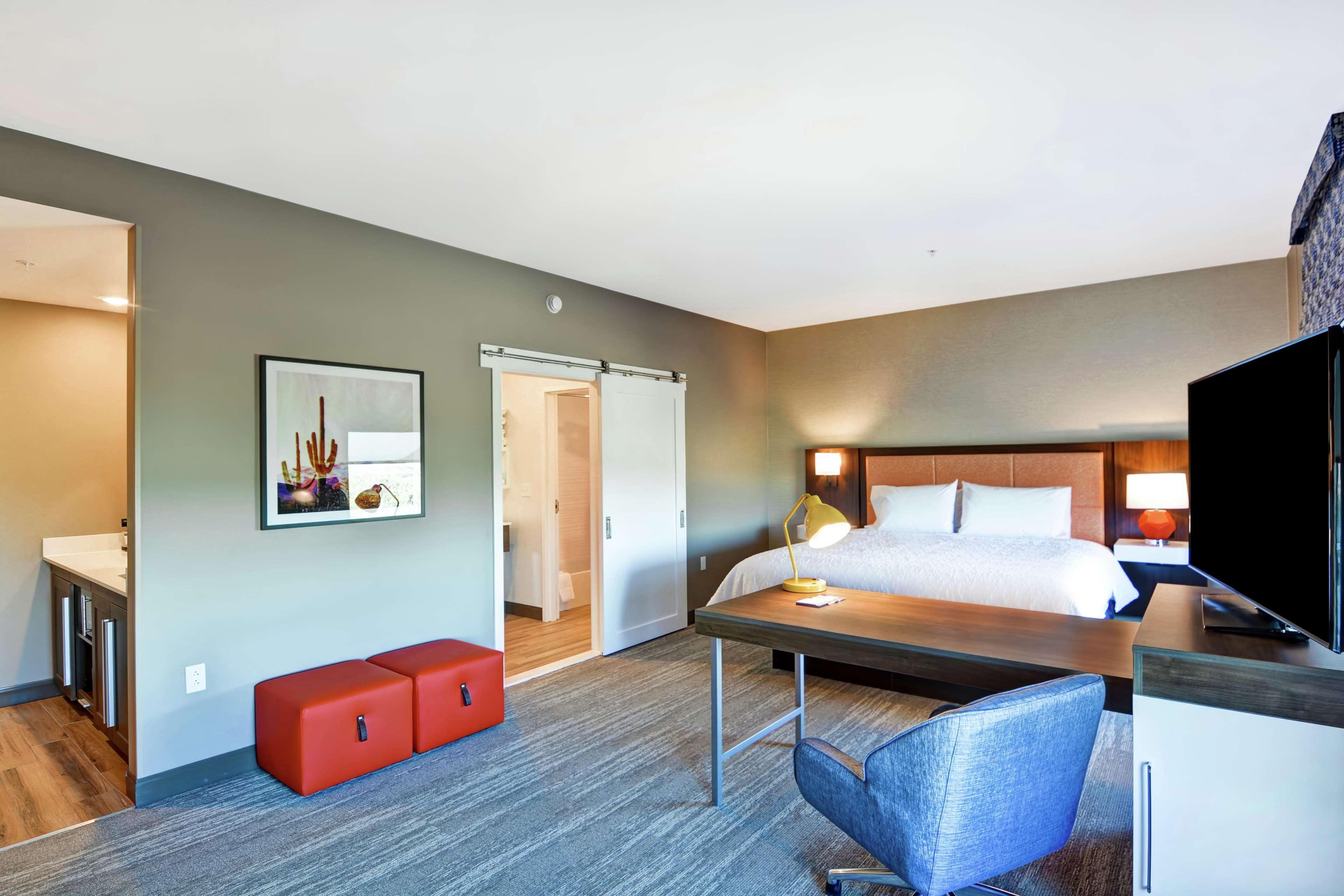 Hampton & East 3* Tucson