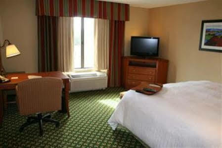 Hampton & East Hotel