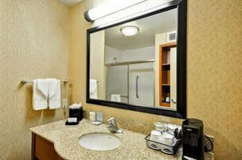 Hotel Hampton & East 3*