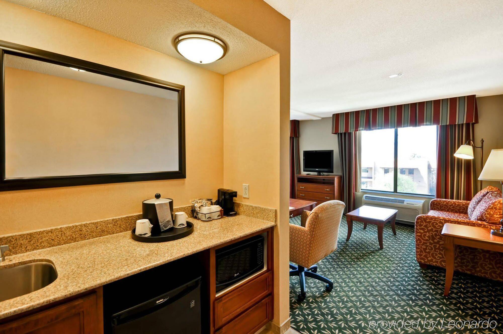 Hampton & East 3* Tucson